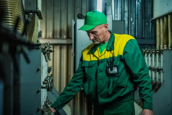 Оператор пресової лінії